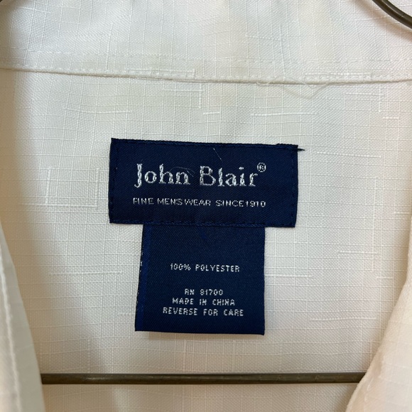 John Blair Men's Cream/ white Button Down Shirt - Picture 4 of 6